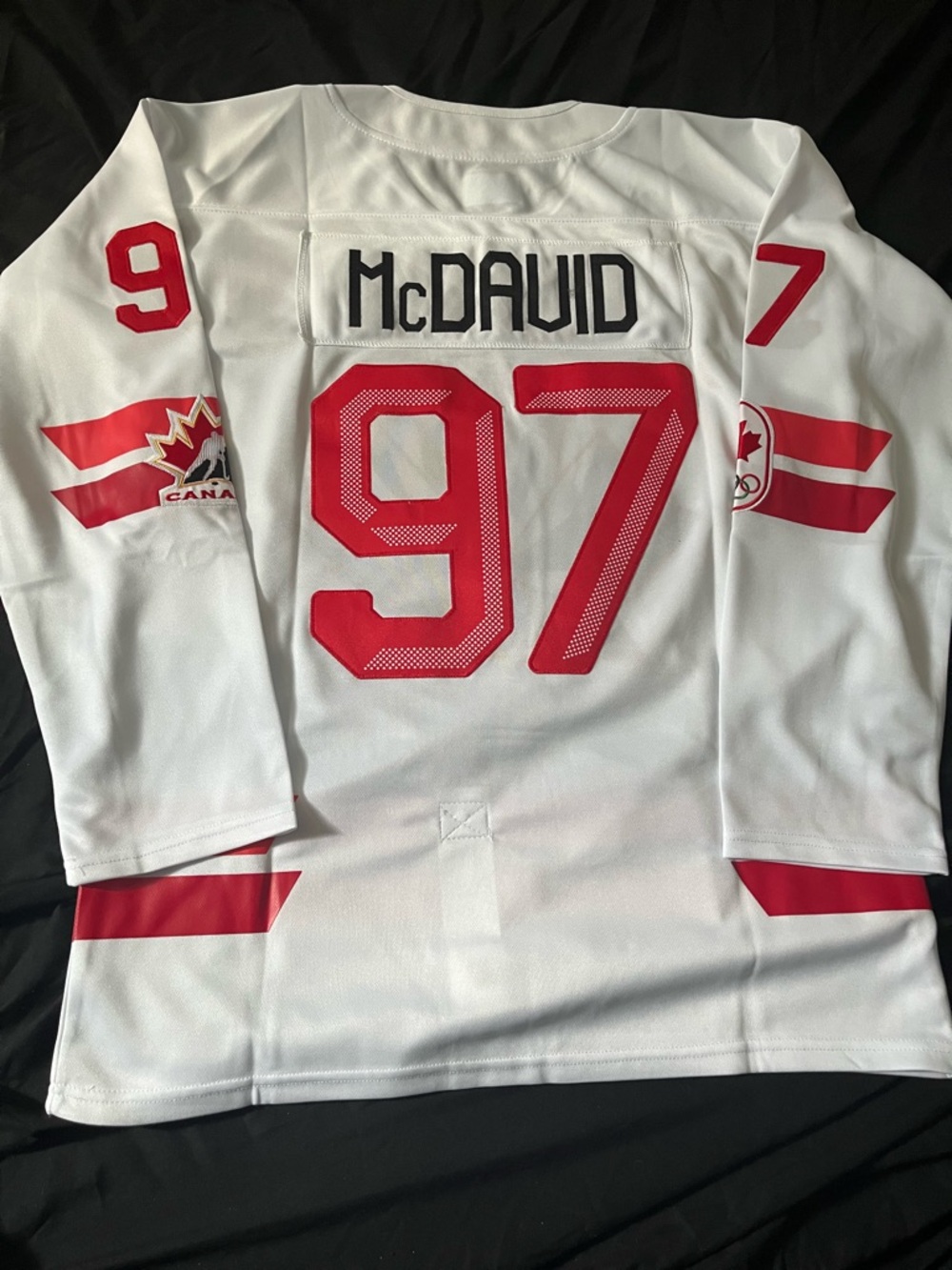 NEW Connor McDavid Olympic Team Canada White Hockey Jersey Size L